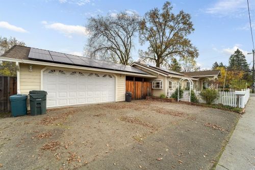 295 Lenore Ave, Willits, CA 95490-3211