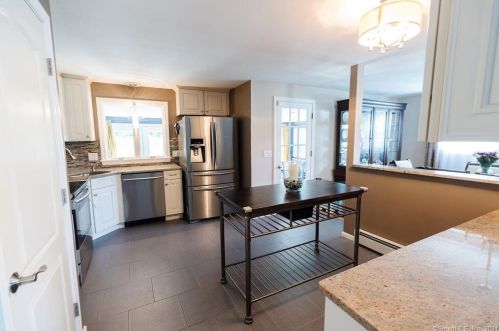 64 Bayberry Dr, Wallingford, CT 06492-4714