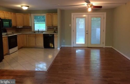 1502 Bayflower Ct, Herndon, VA 20170-2803