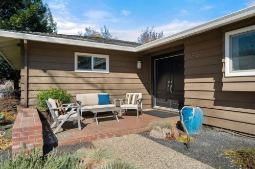 1424 Manchester Rd, Chico, CA 95926-2473