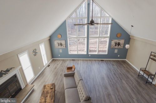 49 Pileated Woodpecker Ln, Hedgesville WV  25427-5384 exterior