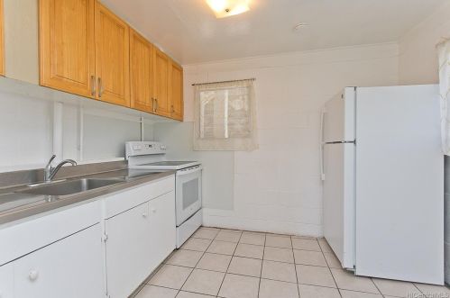 1781 Puowaina Dr, Honolulu HI  96813-1735 exterior