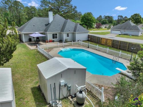 116 Woodfield Dr, Warner Robins, GA 31088-7634