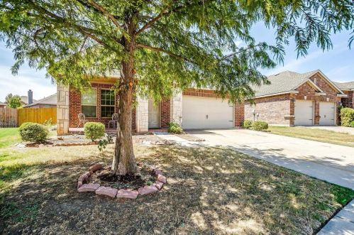 5837 Deck House Rd, Fort Worth TX  76179-5262 exterior