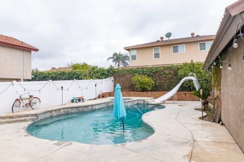 11568 Freedom Trl, Riverside CA  92503-5066 exterior