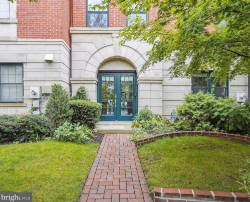 12098 Kinsley Pl, Herndon, VA 20190-5832
