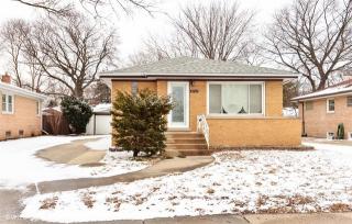 4242 Main St, Skokie, IL 60076-2047