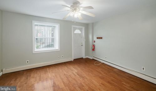 924 10th St, Philadelphia PA  19147-3741 exterior