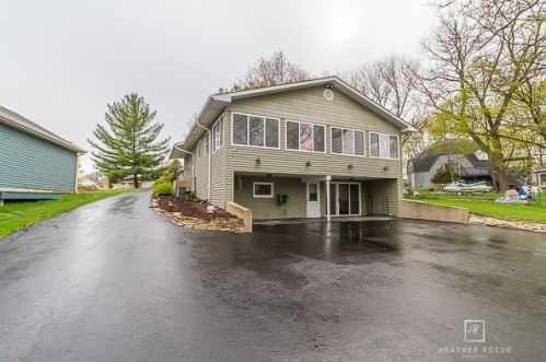 231 Holiday Dr, Somonauk, IL 60552-9666