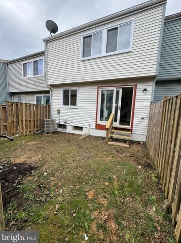 14251 Castle Blvd, Silver Spring, MD 20904-4701