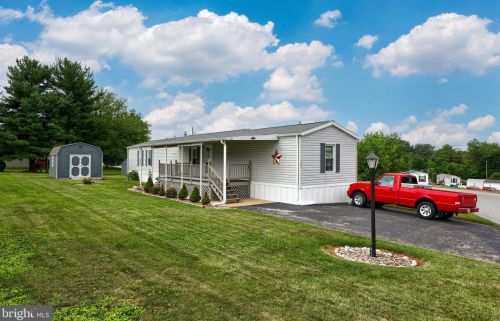 123 Kelly Cir, York, PA 17402-9513