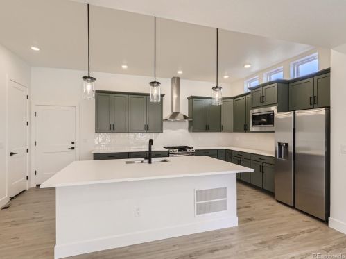 9414 Mexico Ave, Denver, CO 80247-6457