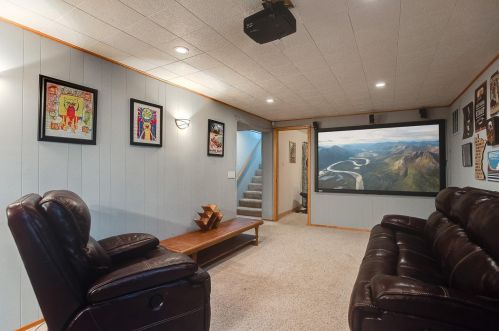 207 County Rd F, Saint Paul MN  55110-3845 exterior