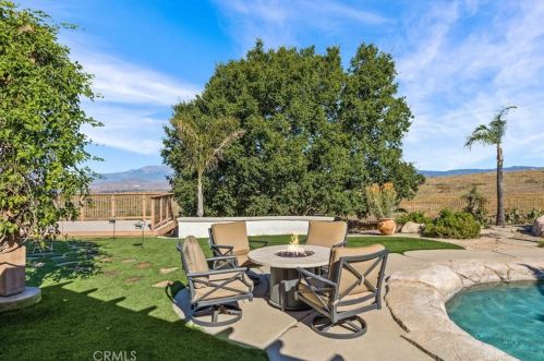 6528 Blackwood St, Riverside CA  92506-6240 exterior