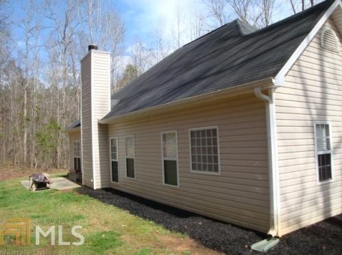 75 Walton Woods Ct, Newnan, GA 30263-8300