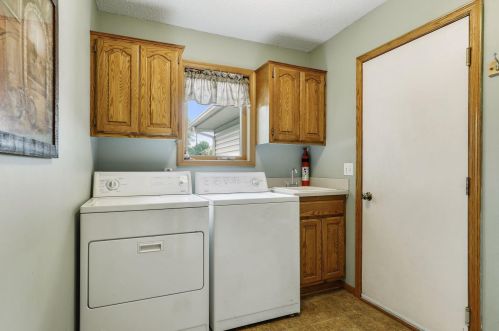 201 Dunbar Way, Saint Paul MN  55115-2815 exterior