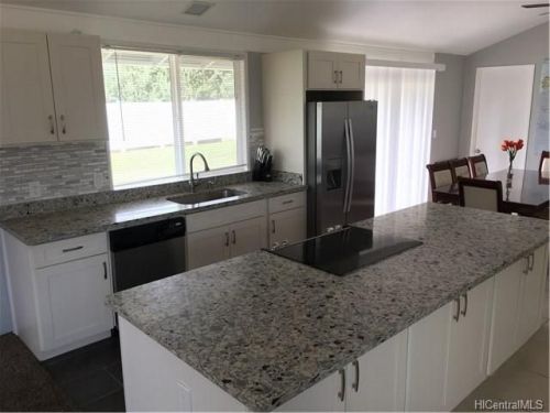 95-648 Naholoholo St, Mililani, HI 96789
