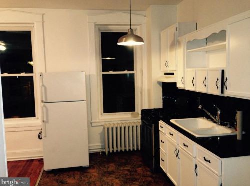 23 Walnut St, Lancaster PA  17602-2451 exterior