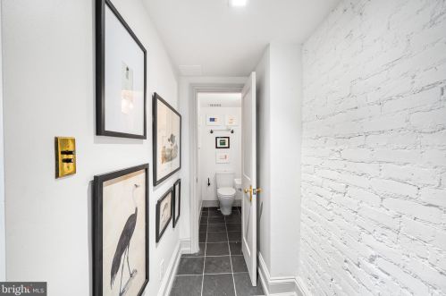 718 22nd St, Philadelphia PA 19130-0027 exterior