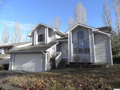 1330 Wadleigh Dr, Pullman, WA 99163-2045