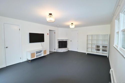 38 Melrose Ave, Norwalk CT  06855-2141 exterior