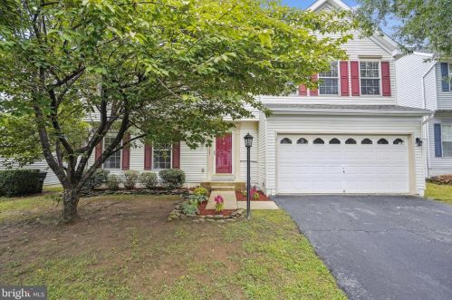 13565 Halter Pl, Woodbridge, VA 22192-3900
