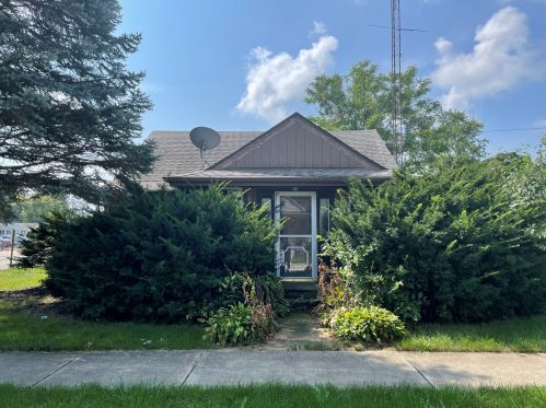 928 Livingston St, Swygert IL  61764-1421 exterior
