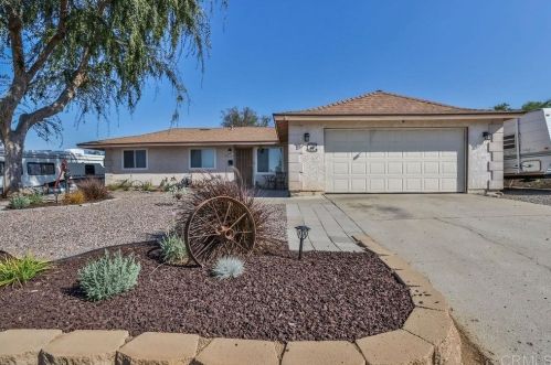 8522 Via Consuelo, El Cajon, CA 92021-2043