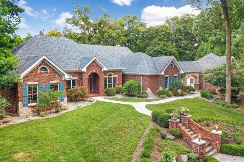 460 Matts Way, Defiance, MO 63341-2525