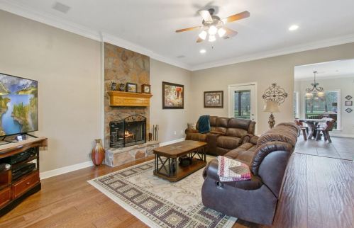12454 Willis Waukegan Rd, Conroe TX  77303-4415 exterior