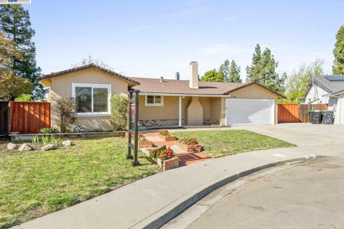 6217 Robin Ct, Pleasanton, CA 94588-4453