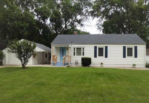 1305 Sycamore St, Crown Point, IN 46307-2623