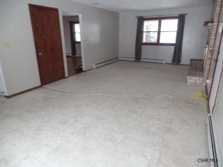 115 Laurlis Ln, Johnstown PA  15904-1748 exterior