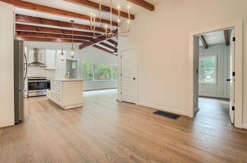 4590 Briarcliff Rd, Atlanta GA  30345-2160 exterior