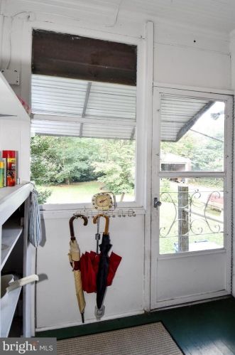 2013 Glen Ross Rd, Silver Spring MD 20910-2125 exterior