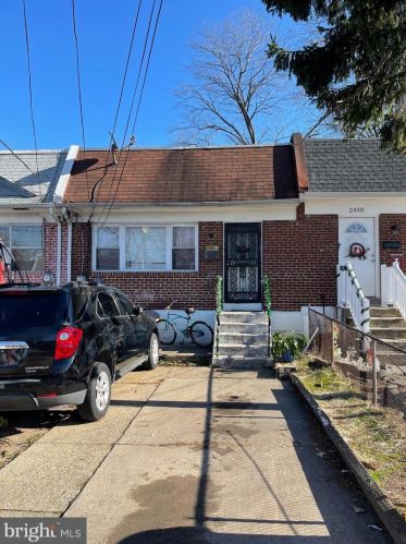 2428 Patton St, Camden, NJ 08104-2646