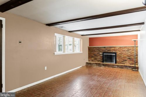 112 Apple Ln, Mount Laurel NJ  08054-1017 exterior