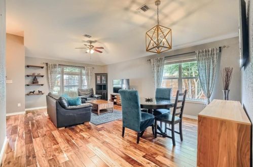 15028 Babbling Brk Dr, Austin TX  78728-4349 exterior