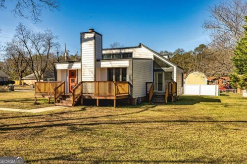 137 Laurel Dr, Barnesville, GA 30204-1919