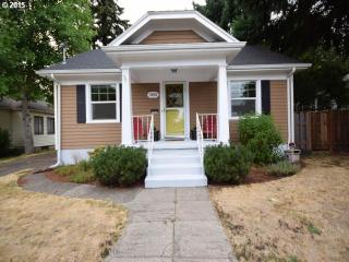 3801 Rural St, Portland, OR 97202-7838
