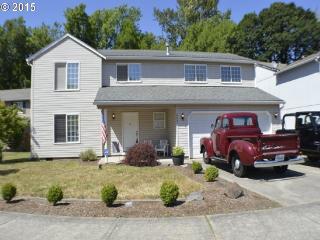 2002 4th St, Battle Ground, WA 98604-3034