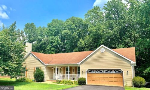 11809 Timber Mill Ln, Fredericksburg, VA 22407