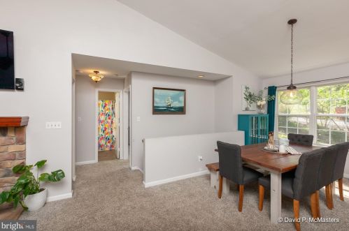 423 Shannondale Rd, Harpers Ferry WV 25425-4564 exterior