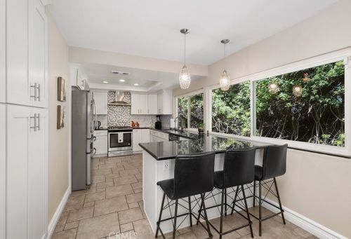 10 Cherry, Irvine CA  92612-2313 exterior