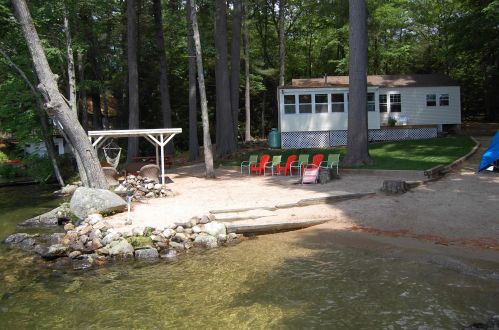 59 Roberts Cove Rd, Wakefield, NH 03872-4742