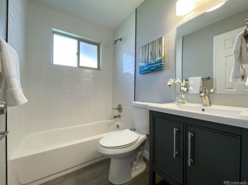 3106 Acoma St, Englewood CO 80110-2411 exterior