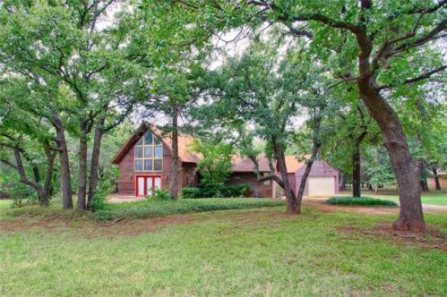 9713 Hillcrest Dr, Edmond, OK 73025-1470