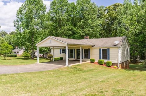 3565 Smithtown Rd, Suwanee, GA 30024-2423