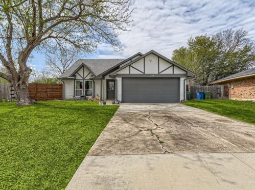 2123 Via Estrada, Carrollton TX  75006-4622 exterior