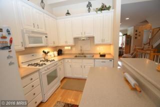 6006 Mill Cove Ct, Springfield VA  22015-3380 exterior